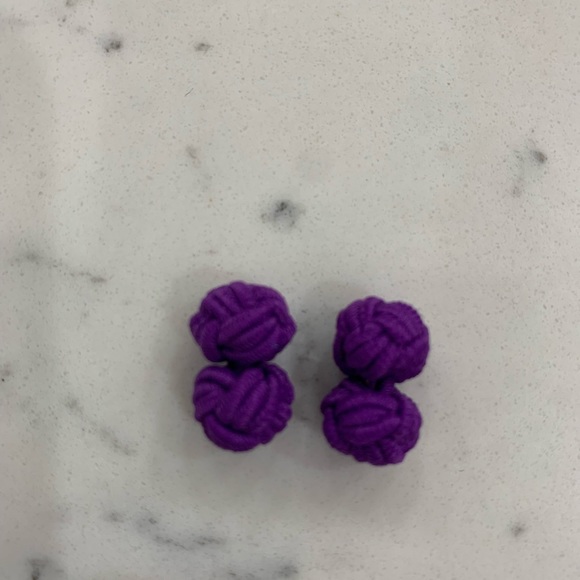 Hi! These adorable and funky cuff links will make your outfit more casual! - Picture 4 of 7